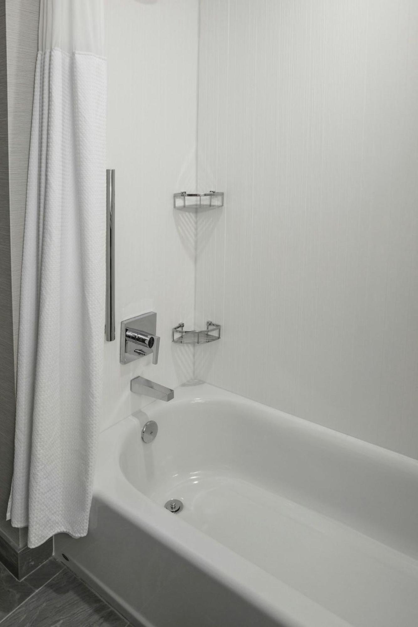 Courtyard By Marriott Indianapolis فِشرز المظهر الخارجي الصورة