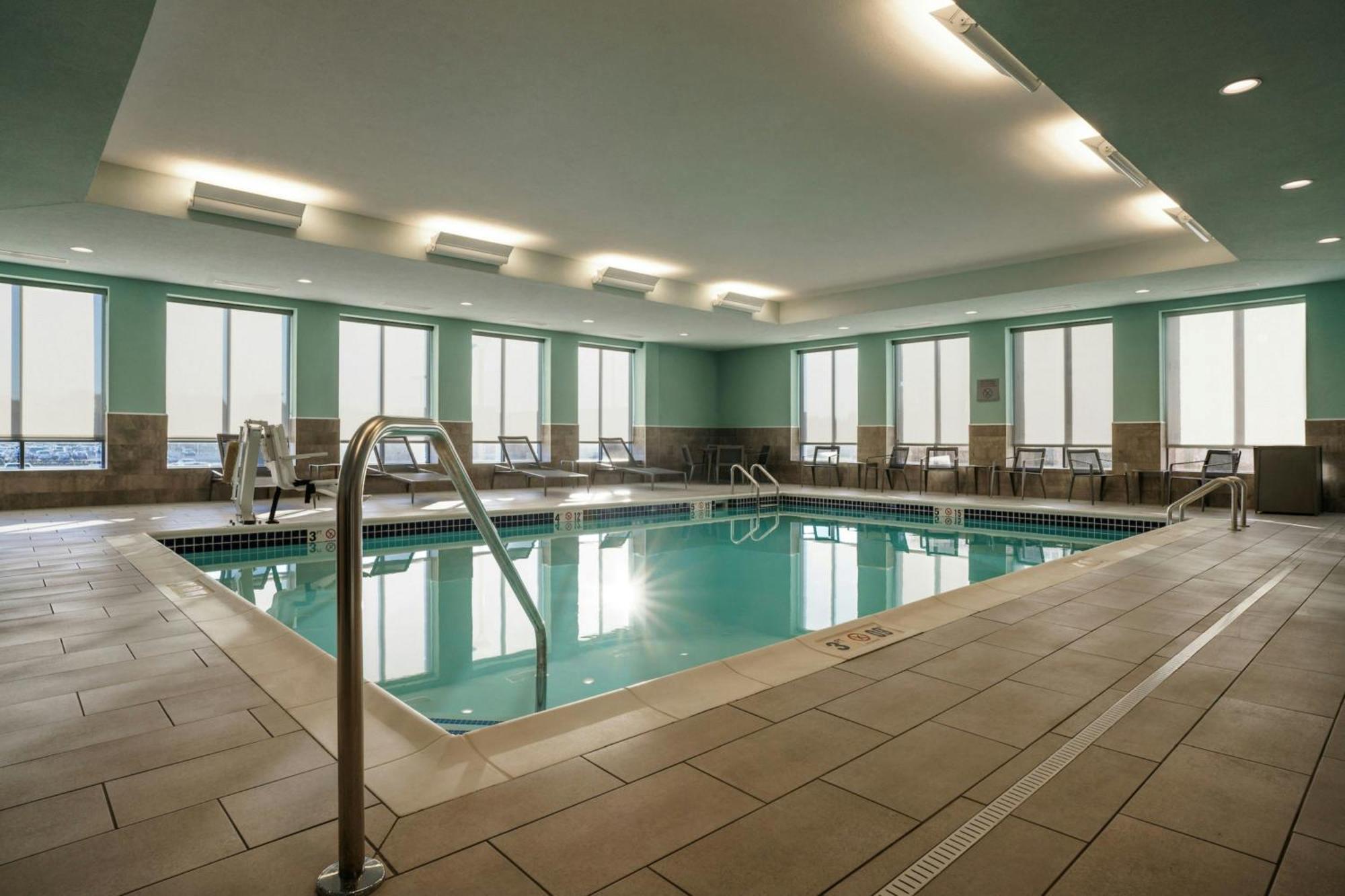 Courtyard By Marriott Indianapolis فِشرز المظهر الخارجي الصورة