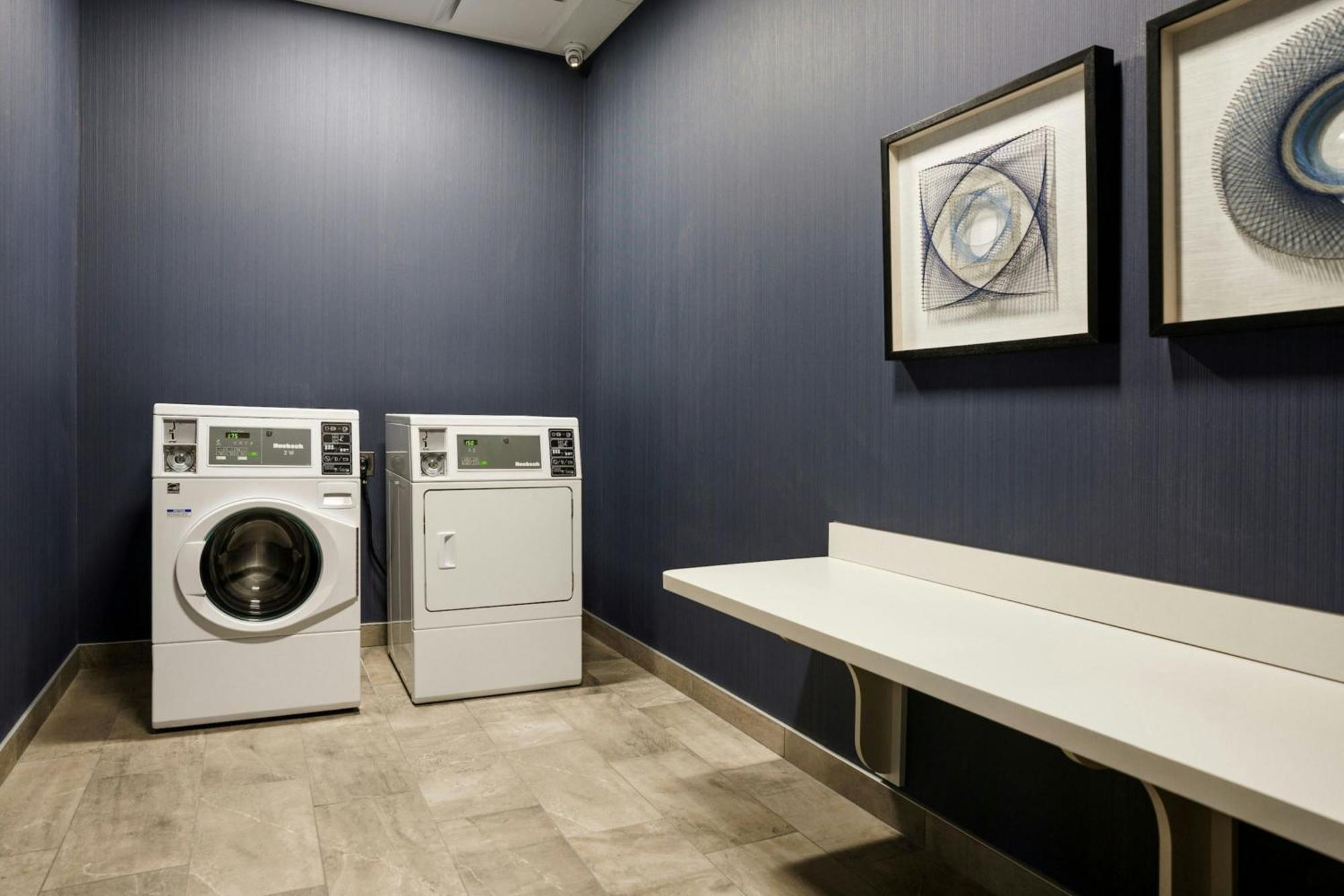 Courtyard By Marriott Indianapolis فِشرز المظهر الخارجي الصورة