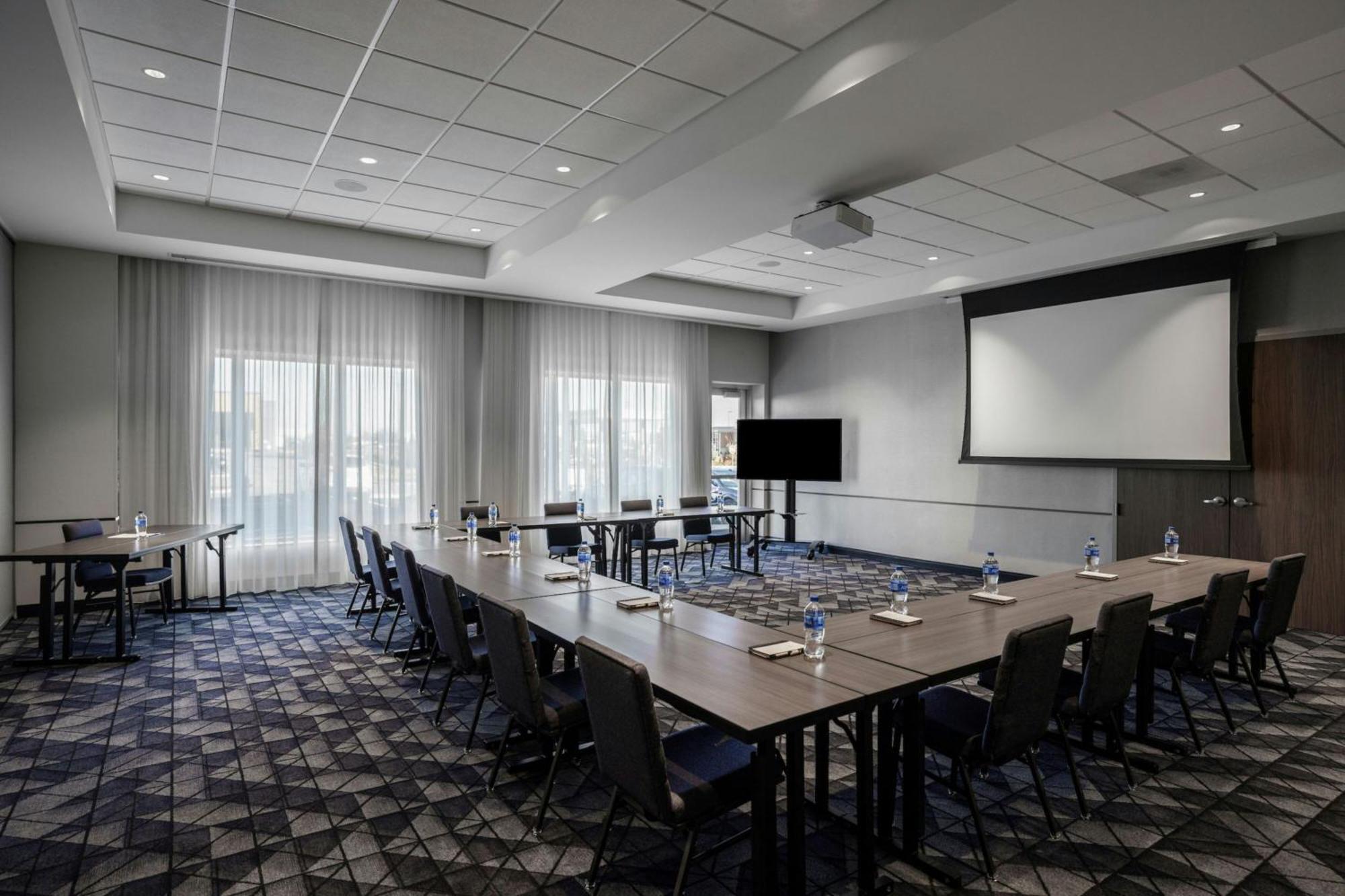 Courtyard By Marriott Indianapolis فِشرز المظهر الخارجي الصورة